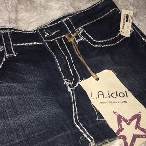 NWT Frayed Hem Jean Skirt